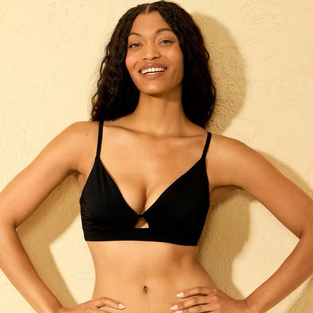 Shade & Shore Keyhole Underwire Bikini Top